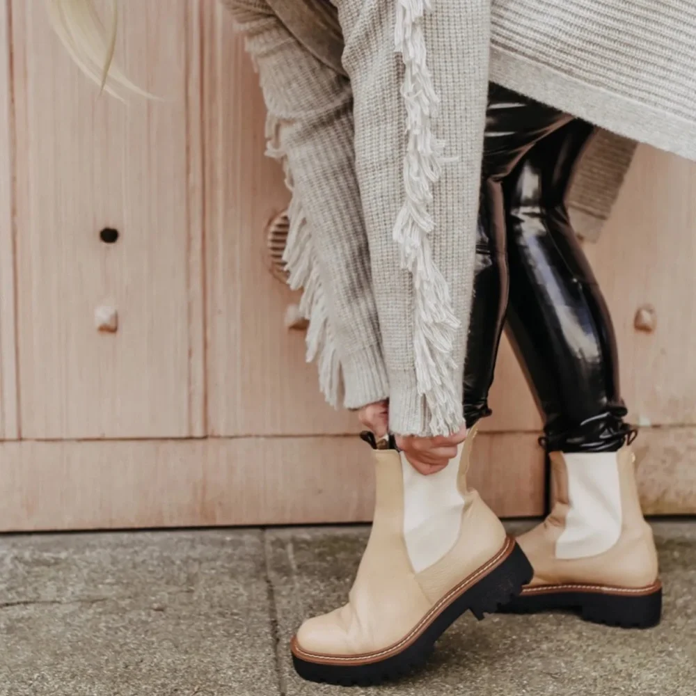 Sam Edelman Laguna Waterproof Chelsea Boot - Picture 2 of 7